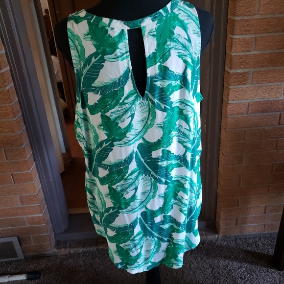 Top - Picture 2 of 2